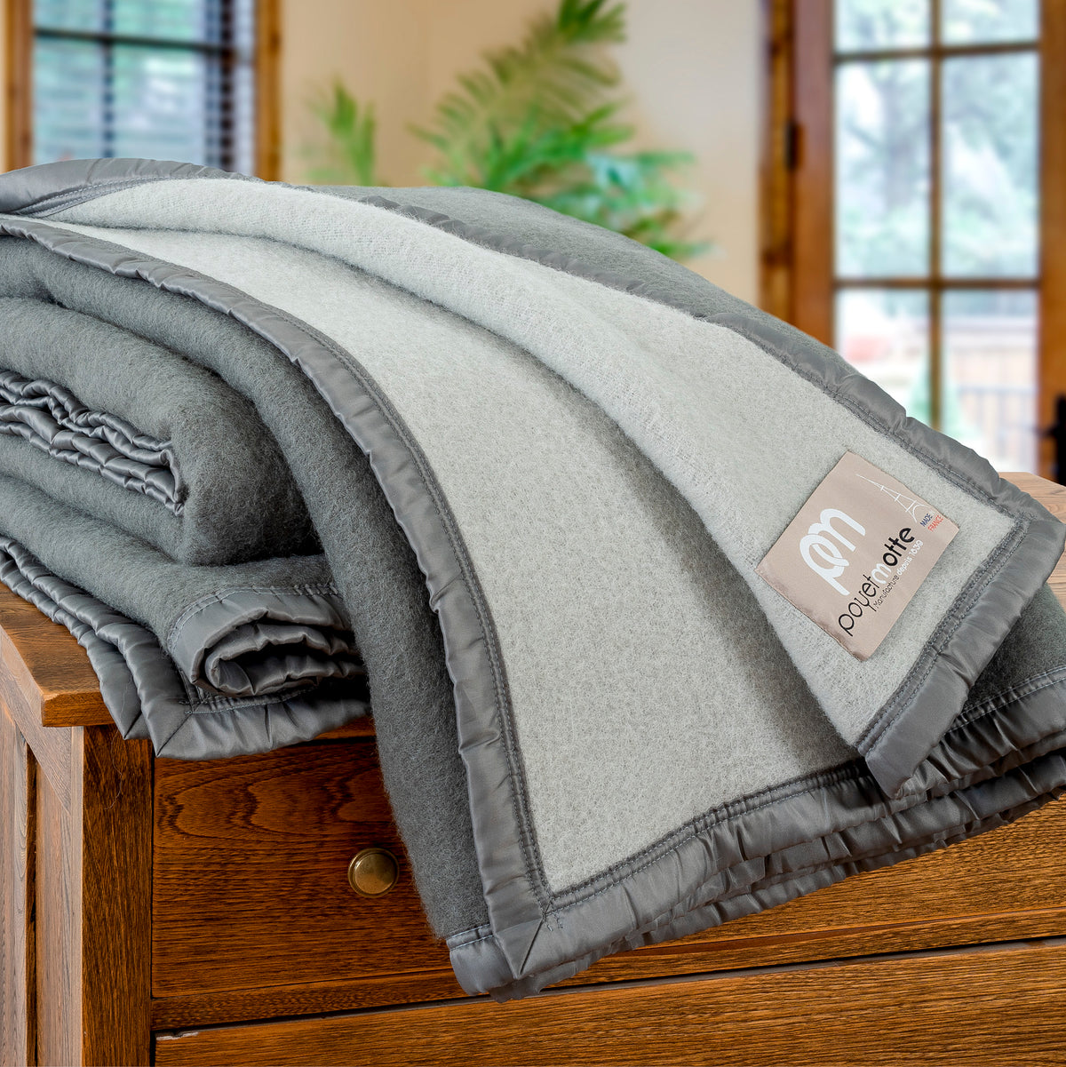 Poyet Motte Aubisque Reversible 500GSM Heavyweight 100% Wool Blanket, Grey