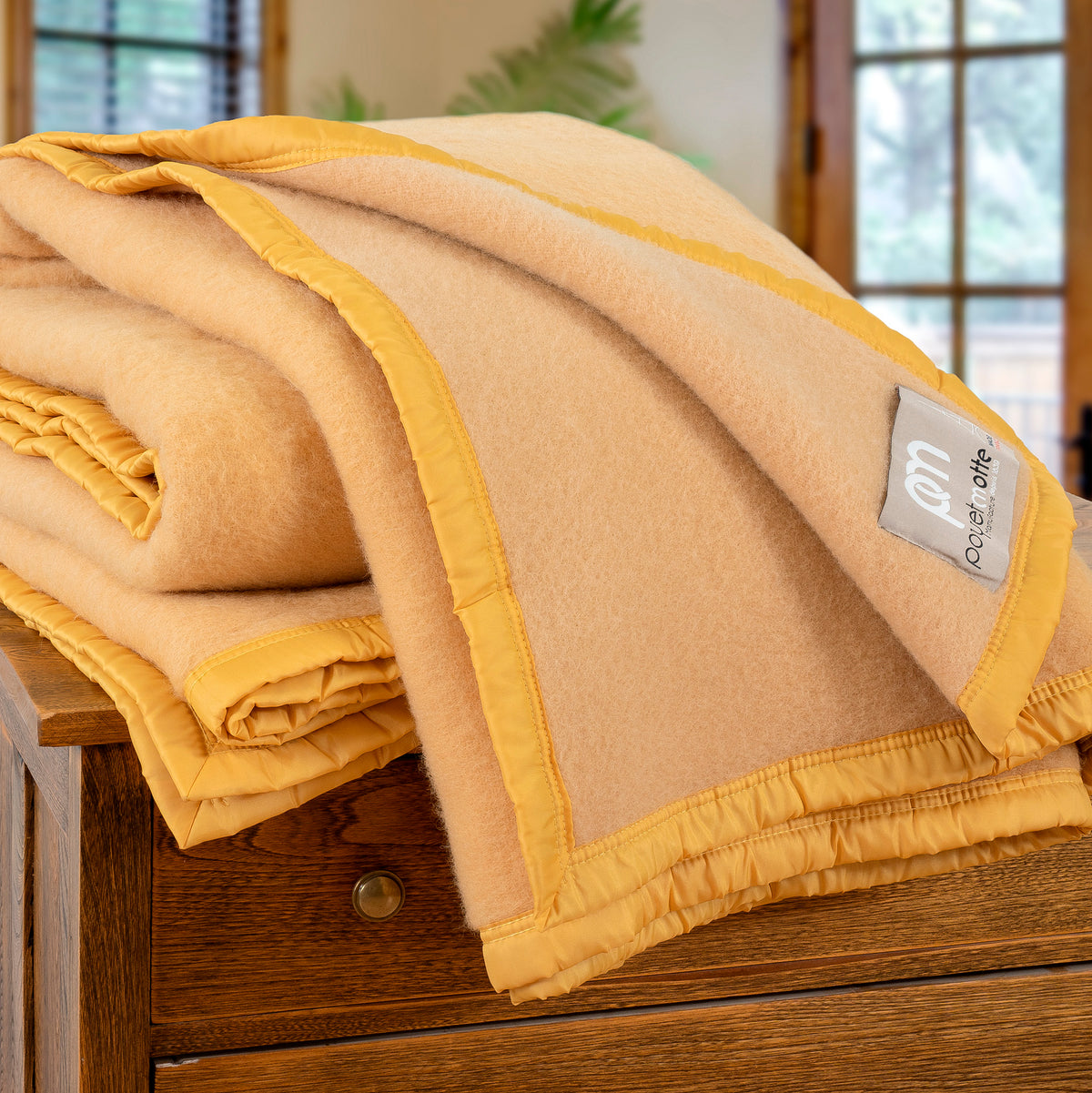 Poyet Motte Aubisque Reversible 500GSM Heavyweight 100% Wool Blanket, Maize